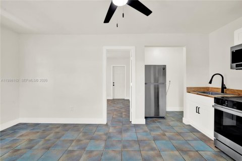 Immobilier commercial à vendre à Homestead, Floride: 90.86 m2 № 2090415 - photo 10