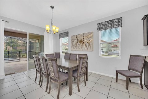 House in Davenport, Florida 7 bedrooms, 337.42 sq.m. № 1574059 - photo 21