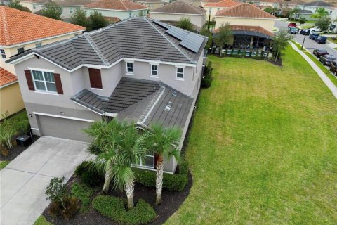 House in Davenport, Florida 7 bedrooms, 337.42 sq.m. № 1574059 - photo 3