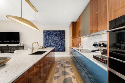 Condo in Miami, Florida, 3 bedrooms № 1996626 - photo 15