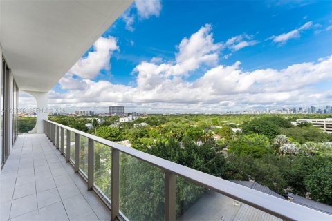 Condo in Miami, Florida, 3 bedrooms № 1996626 - photo 7