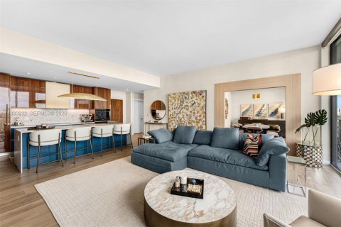 Condo in Miami, Florida, 3 bedrooms № 1996626 - photo 11