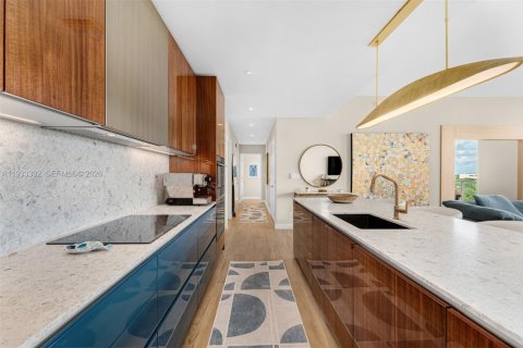 Condo in Miami, Florida, 3 bedrooms № 1996626 - photo 16