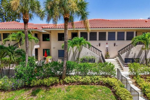 Condo in Tarpon Springs, Florida, 2 bedrooms  № 1856687 - photo 1