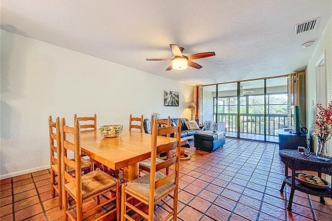 Condo in Tarpon Springs, Florida, 2 bedrooms  № 1856687 - photo 7