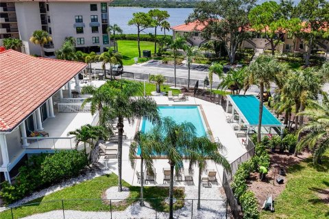 Condo in Tarpon Springs, Florida, 2 bedrooms  № 1856687 - photo 3