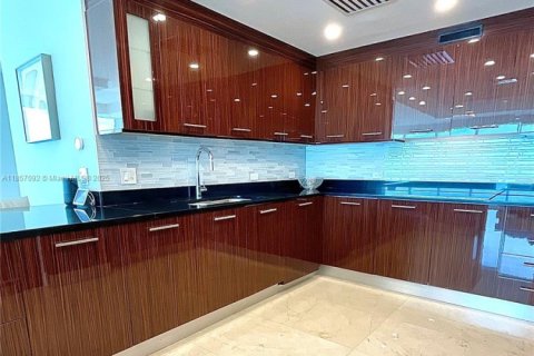 Copropriété à vendre à Hollywood, Floride: 4 chambres, 301 m2 № 1882299 - photo 16