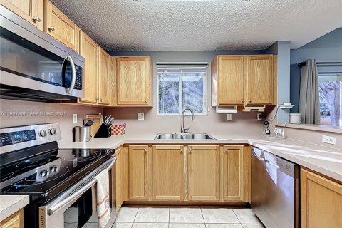 Снять в аренду виллу или дом в Купер-Сити, Флорида 3 спальни, 156.73м2, № 1988189 - фото 20