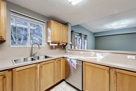 Снять в аренду виллу или дом в Купер-Сити, Флорида 3 спальни, 156.73м2, № 1988189 - фото 21