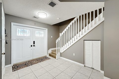 Снять в аренду виллу или дом в Купер-Сити, Флорида 3 спальни, 156.73м2, № 1988189 - фото 9