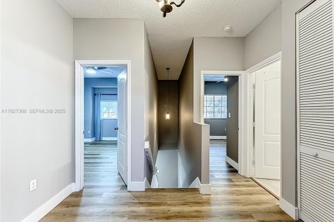 Снять в аренду виллу или дом в Купер-Сити, Флорида 3 спальни, 156.73м2, № 1988189 - фото 25