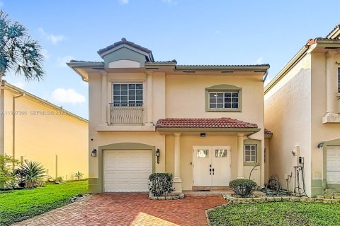 Снять в аренду виллу или дом в Купер-Сити, Флорида 3 спальни, 156.73м2, № 1988189 - фото 7