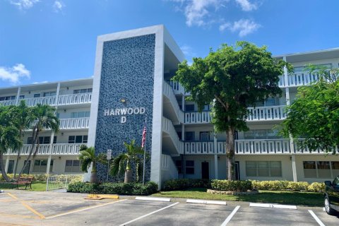 Condo in Deerfield Beach, Florida, 2 bedrooms № 2248166