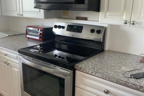 Condo in Deerfield Beach, Florida, 2 bedrooms  № 2248166 - photo 4