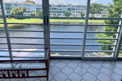 Condo in Deerfield Beach, Florida, 2 bedrooms  № 2248166 - photo 22
