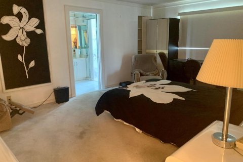 Condo in Deerfield Beach, Florida, 2 bedrooms  № 2248166 - photo 11