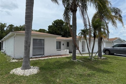 House in Holiday, Florida 3 bedrooms, 133.97 sq.m. № 1838092 - photo 19