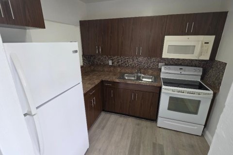 Appartement à louer à Miami Gardens, Floride: 2 chambres, 88.26 m2 № 2178476 - photo 6
