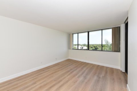 Condo in Jupiter, Florida, 2 bedrooms  № 2319428 - photo 11