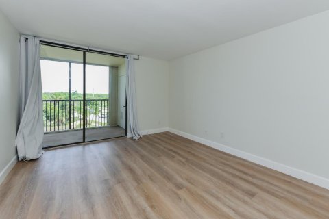 Condo in Jupiter, Florida, 2 bedrooms  № 2319428 - photo 17