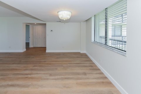 Condo in Jupiter, Florida, 2 bedrooms  № 2319428 - photo 6