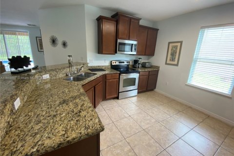House in Kissimmee, Florida 5 bedrooms № 1850563 - photo 13