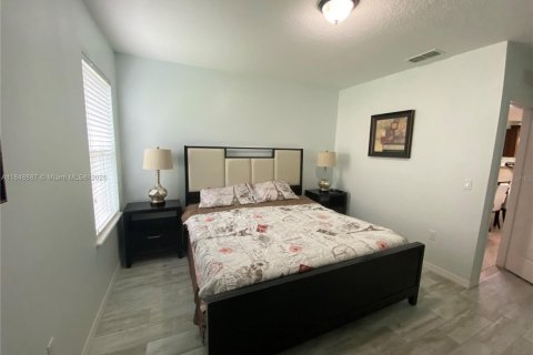 House in Kissimmee, Florida 5 bedrooms № 1850563 - photo 25