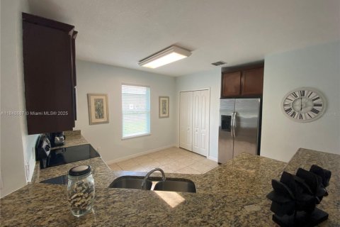 House in Kissimmee, Florida 5 bedrooms № 1850563 - photo 15