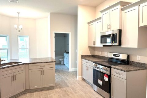 House in Port Charlotte, Florida 4 bedrooms, 210.42 sq.m. № 1514035 - photo 13