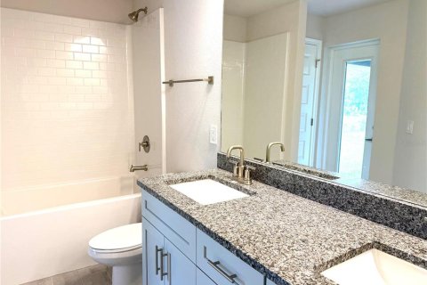 House in Port Charlotte, Florida 4 bedrooms, 210.42 sq.m. № 1514035 - photo 15