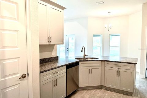 Villa ou maison à vendre à Port Charlotte, Floride: 4 chambres, 210.42 m2 № 1514035 - photo 11
