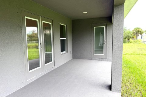 House in Port Charlotte, Florida 4 bedrooms, 210.42 sq.m. № 1514035 - photo 26