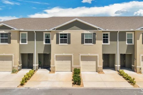 Adosado en Davenport, Florida 3 dormitorios, 155.43 m2 № 2110472