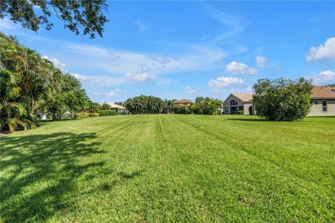 House in Seminole, Florida 4 bedrooms, 269.42 sq.m. № 1849969 - photo 25