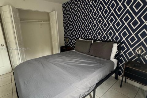 Apartment in Miami, Florida 2 bedrooms, 1289.86 sq.m. № 1938974 - photo 10