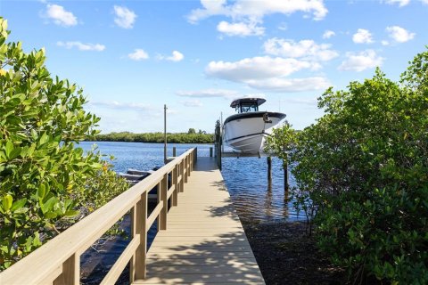 Villa ou maison à vendre à Tarpon Springs, Floride: 3 chambres, 229.19 m2 № 2399179 - photo 6
