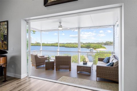 Villa ou maison à vendre à Tarpon Springs, Floride: 3 chambres, 229.19 m2 № 2399179 - photo 28