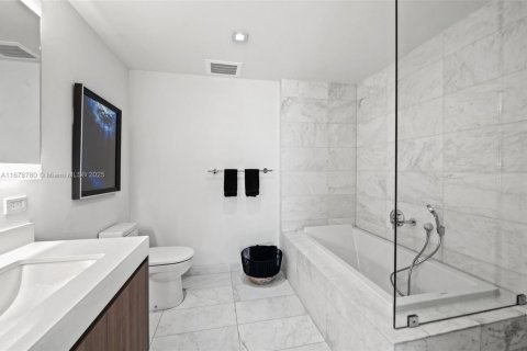 Condominio en venta en Fort Lauderdale, Florida, 2 dormitorios, 119.29 m2 № 1867199 - foto 30