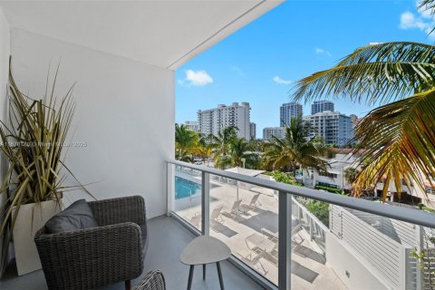 Condominio en venta en Fort Lauderdale, Florida, 2 dormitorios, 119.29 m2 № 1867199 - foto 14