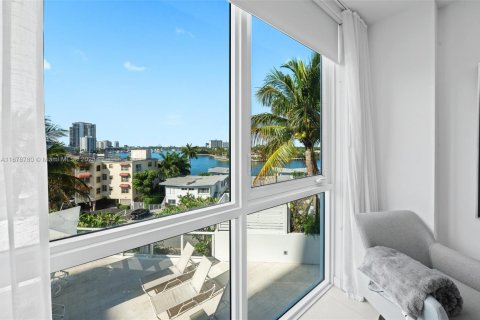 Condominio en venta en Fort Lauderdale, Florida, 2 dormitorios, 119.29 m2 № 1867199 - foto 27
