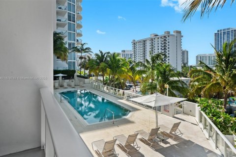 Condominio en venta en Fort Lauderdale, Florida, 2 dormitorios, 119.29 m2 № 1867199 - foto 15