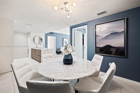 Condominio en venta en Fort Lauderdale, Florida, 2 dormitorios, 119.29 m2 № 1867199 - foto 23