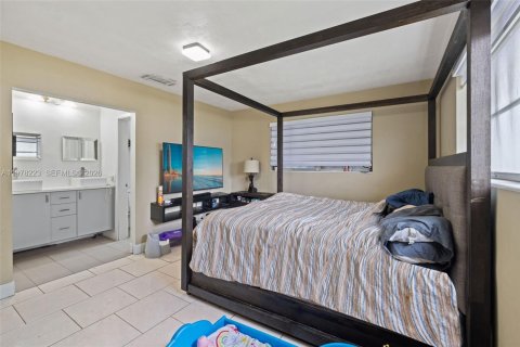 House in Lauderhill, Florida 4 bedrooms, 152.82 sq.m. № 2046719 - photo 13