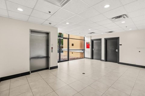 Commercial property in Casselberry, Florida 148.64 sq.m. № 2111677 - photo 24