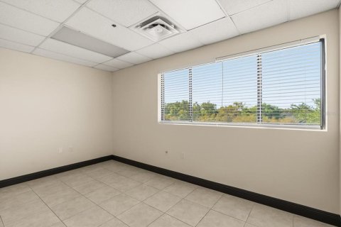 Commercial property in Casselberry, Florida 148.64 sq.m. № 2111677 - photo 17