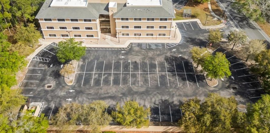 Commercial property in Casselberry, Florida 148.64 sq.m. № 2111677