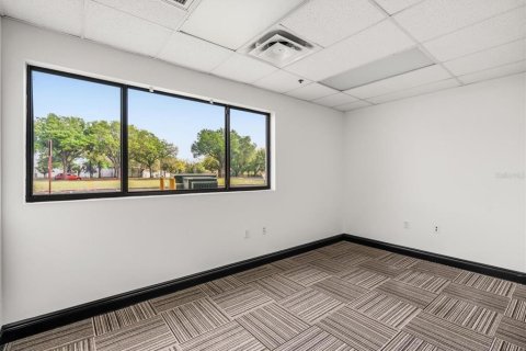 Commercial property in Casselberry, Florida 148.64 sq.m. № 2111677 - photo 29