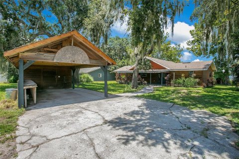 House in Winter Haven, Florida 3 bedrooms, 199.65 sq.m. № 1912946 - photo 5