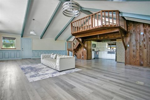 House in Winter Haven, Florida 3 bedrooms, 199.65 sq.m. № 1912946 - photo 9