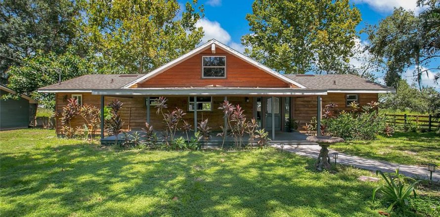 House in Winter Haven, Florida 3 bedrooms, 199.65 sq.m. № 1912946